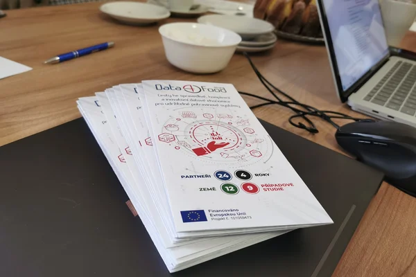 Nová brožura projektu Data4Food2030 ke stažení